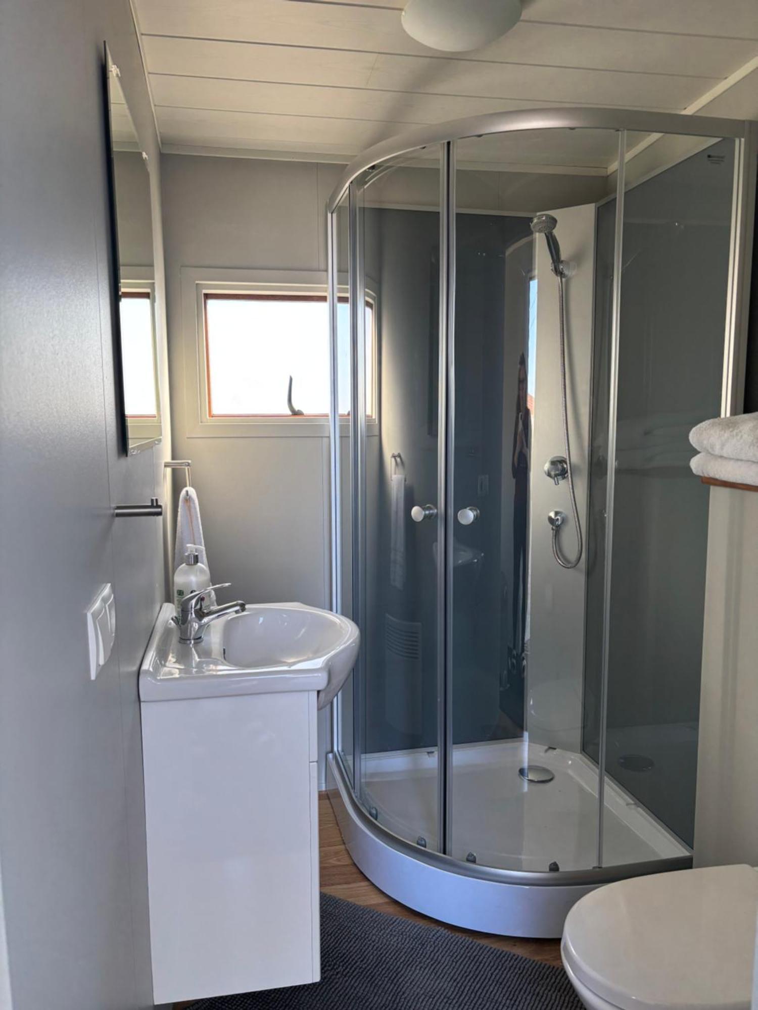 Ace Guesthouse Keflavík Екстериор снимка